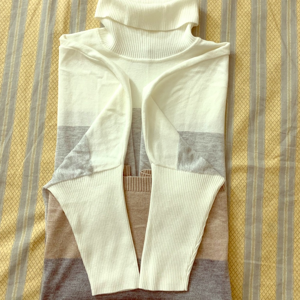 Sweaters - Picture 3 of 3